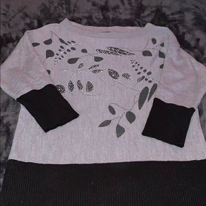 grey and black sweater